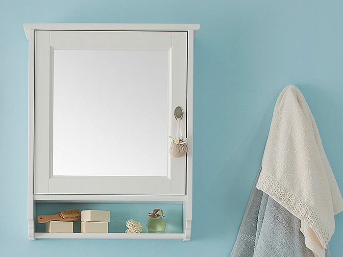 Gagnez un espace de rangement supplémentaire avec une armoire à miroir